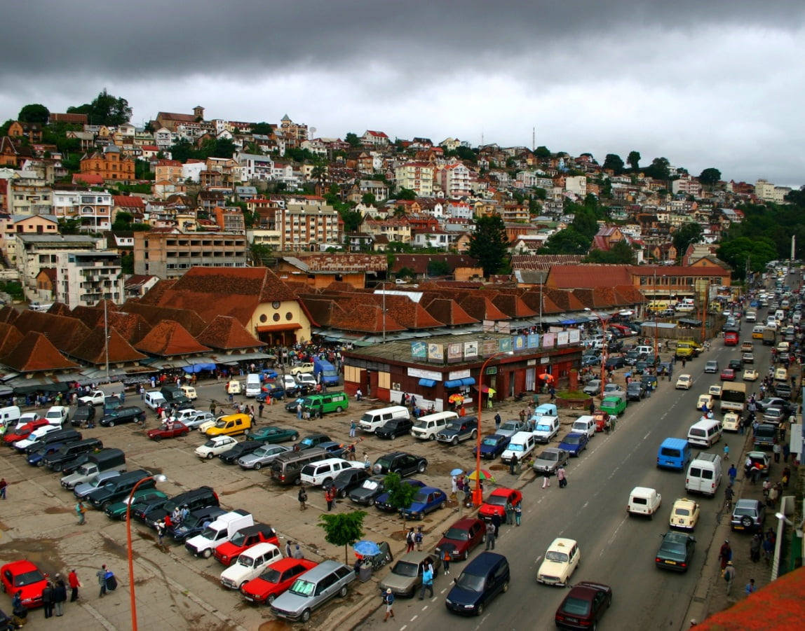 Crowds gathering at the main market of Tana
