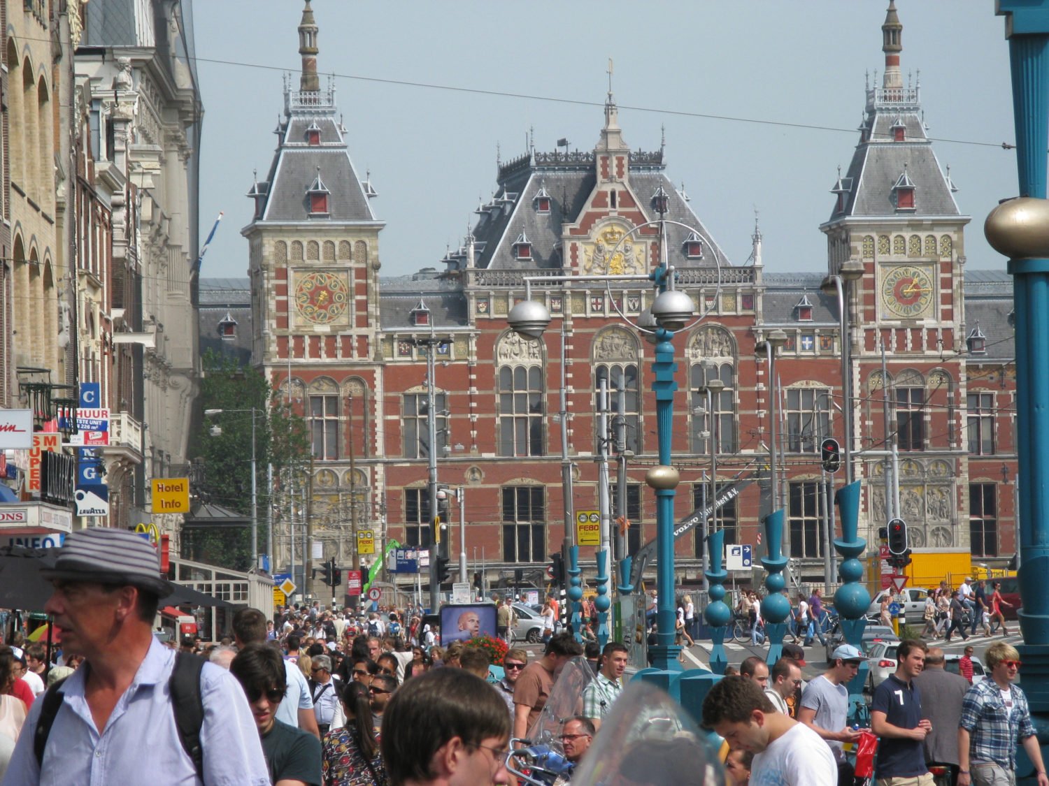 The History of Amsterdam: Amsterdam Central Station