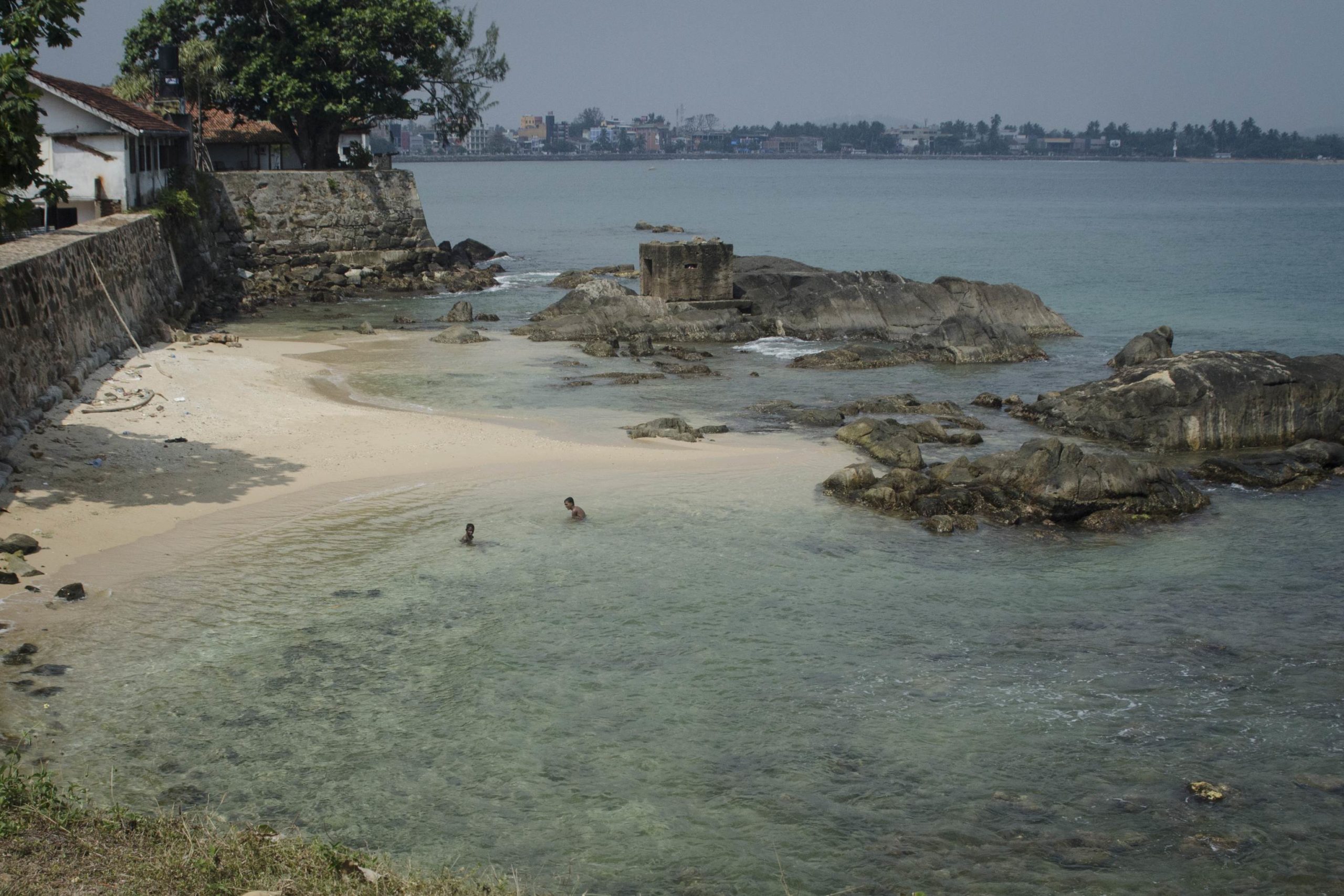 Visiting Sri Lanka: Swimming in the Indian Ocean on Sri Lanka beaches