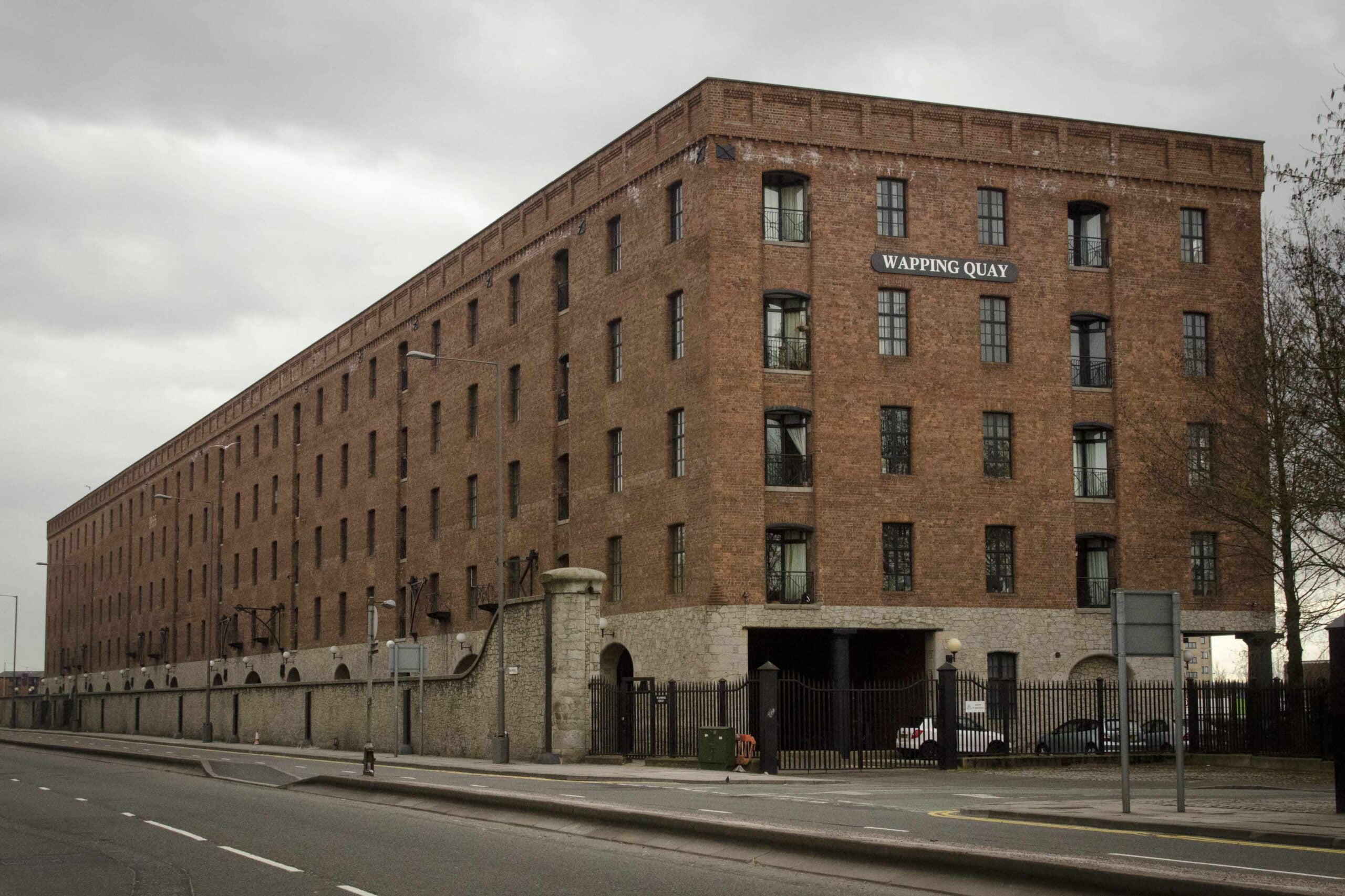 Why is English food so bland: Wapping Quay, Liverpool, England