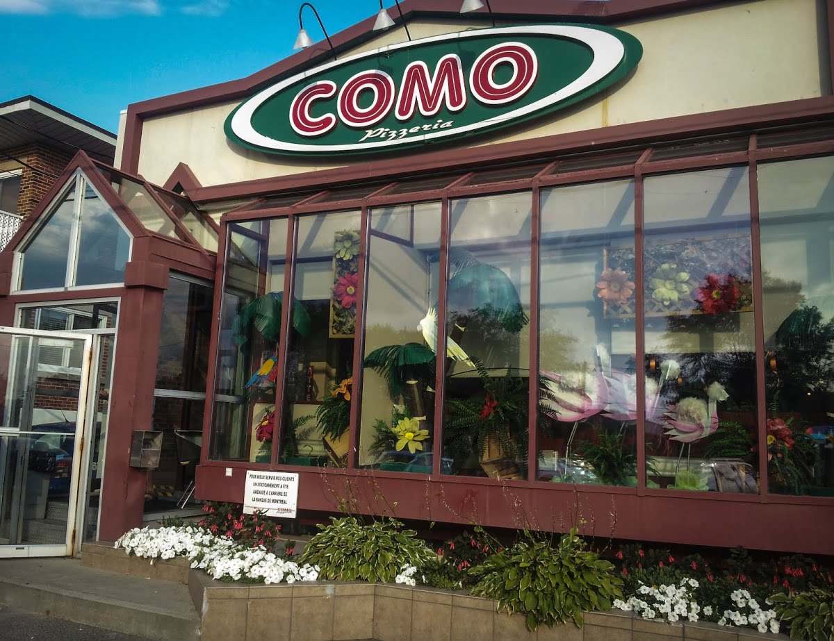 Une pointe généreusement garnie typique de ce restaurant de La Prairie.