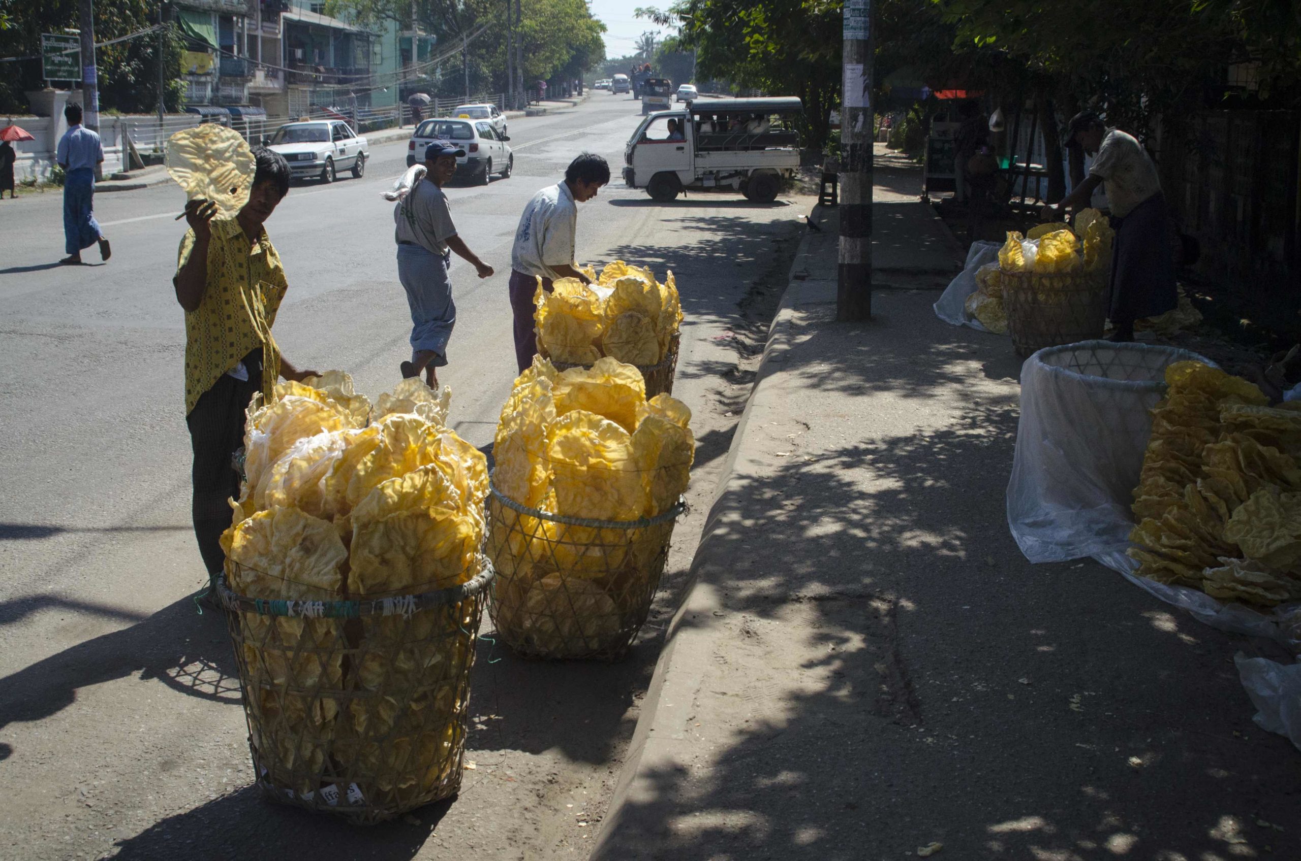 Burma Travel: Chips!