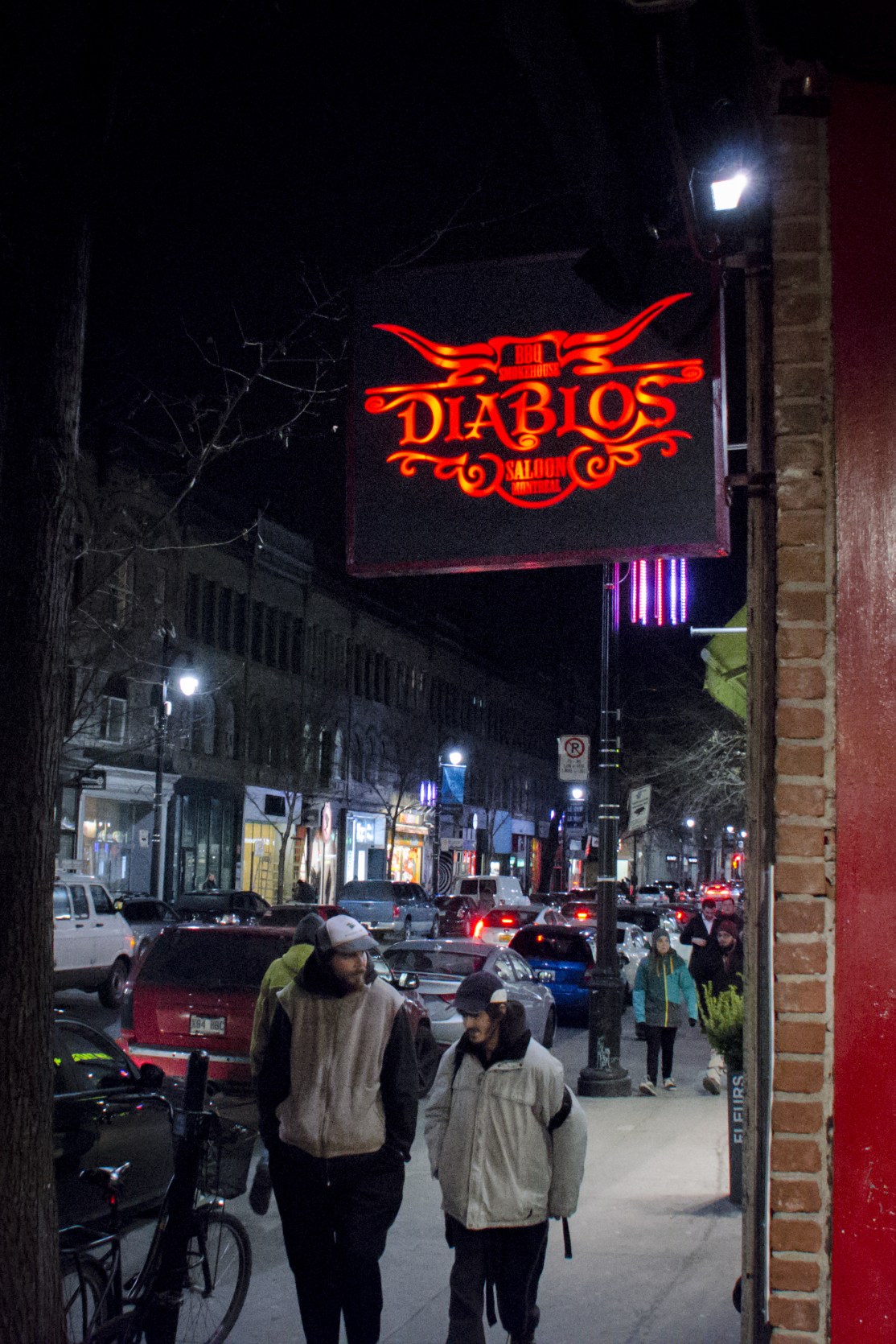 Façade ou intérieur de l'établissement situé sur la Main" à Montréal."