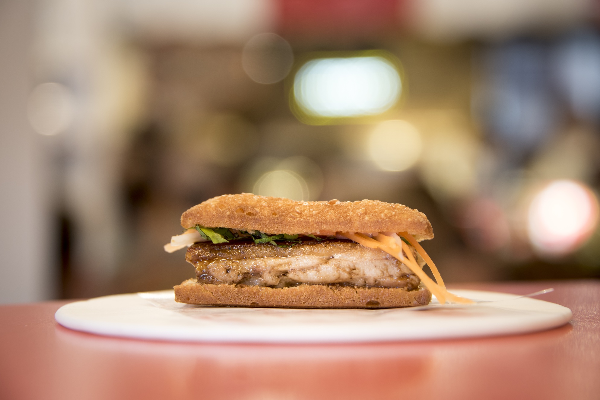 Tapas à Barcelone - Un sandwich au porc