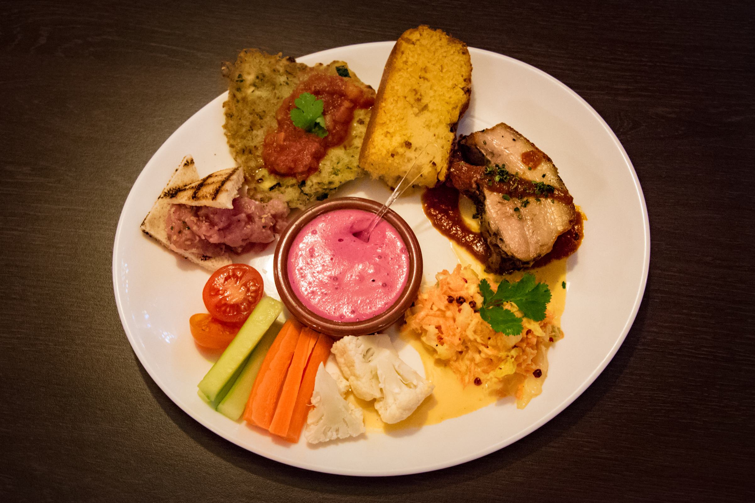 Plat dégustation de petites bouchées