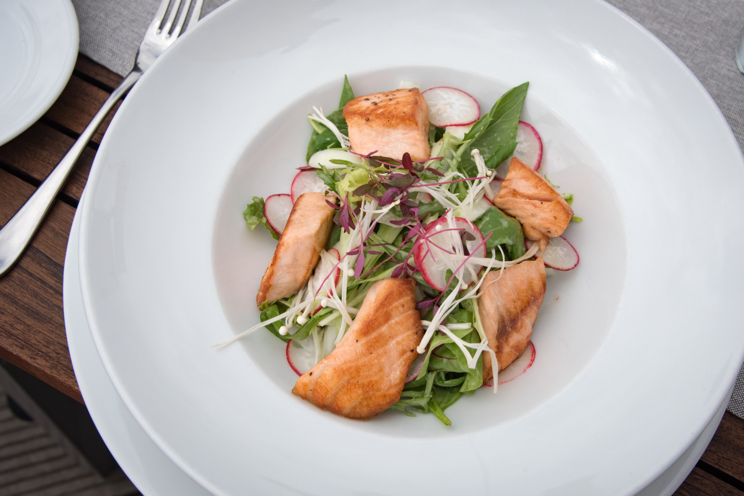 Coda, Prague - Salade de saumon