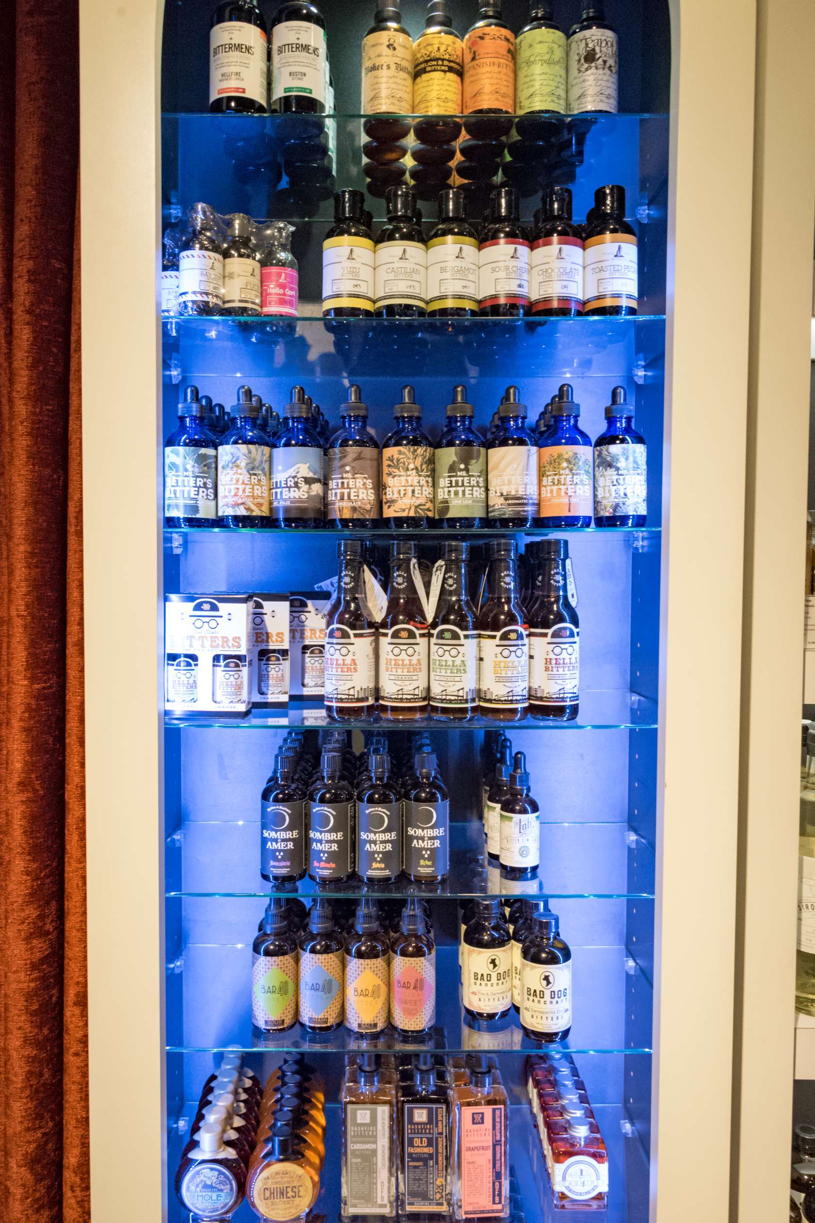 Boutique Alambika, Montréal: Des amers disponibles à la boutique