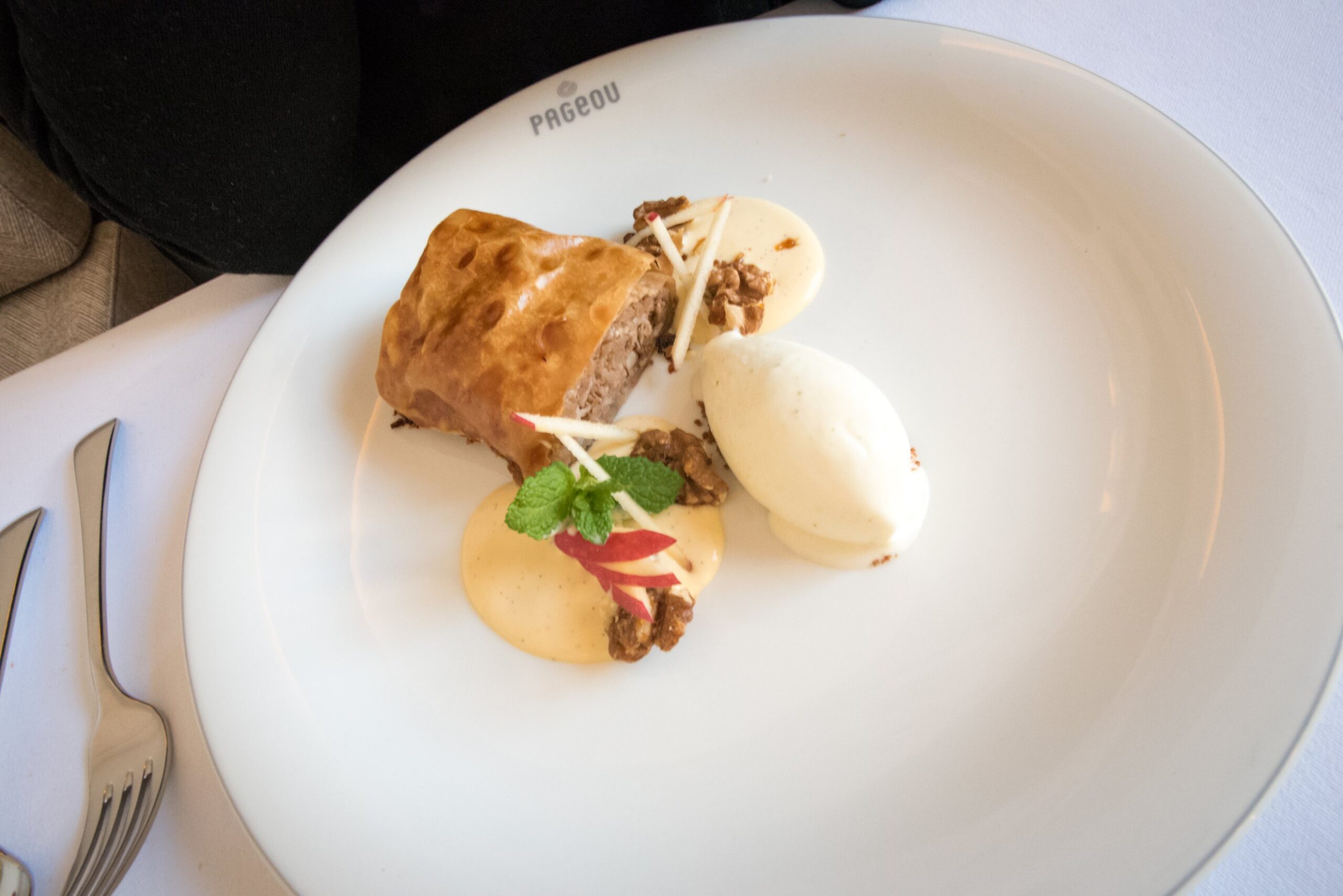 Pageou, restaurant à Munich: Strudel