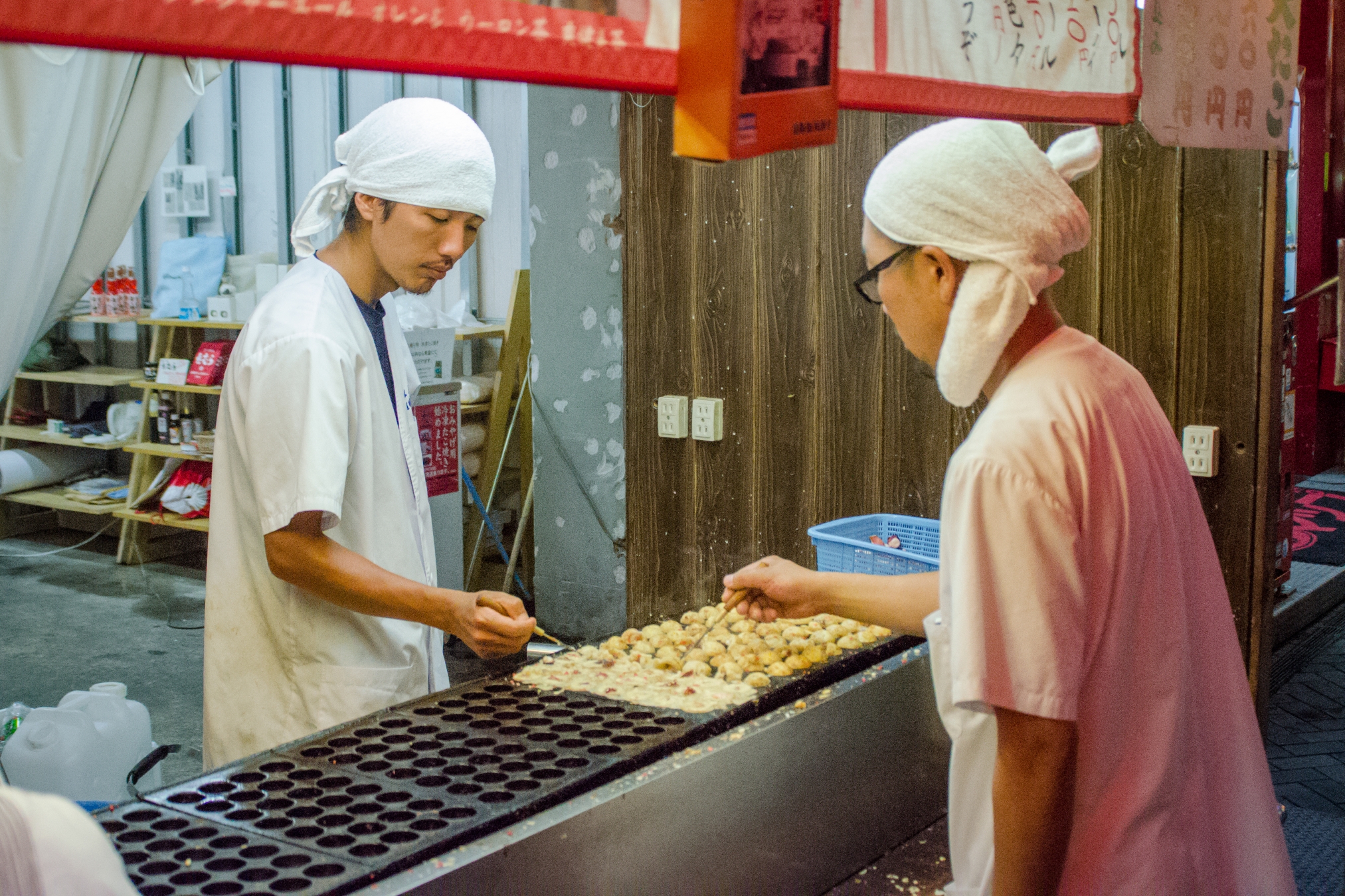 A plate of Japanese takoyaki prepared in Oaxaca