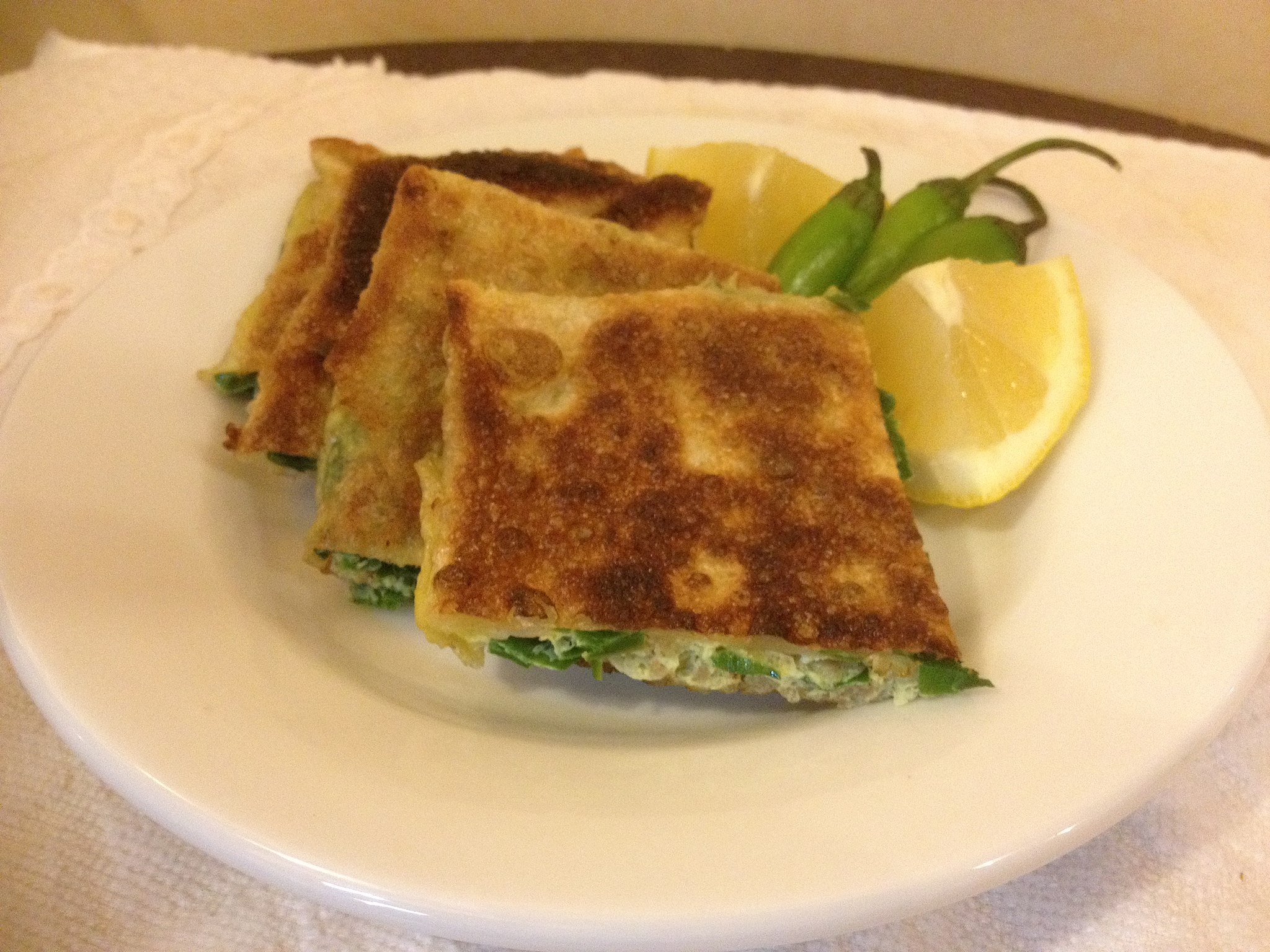 Andrew Zimmern Bizarre Foods Delicious Destinations Bali - Minced chicken-stuffed pancake