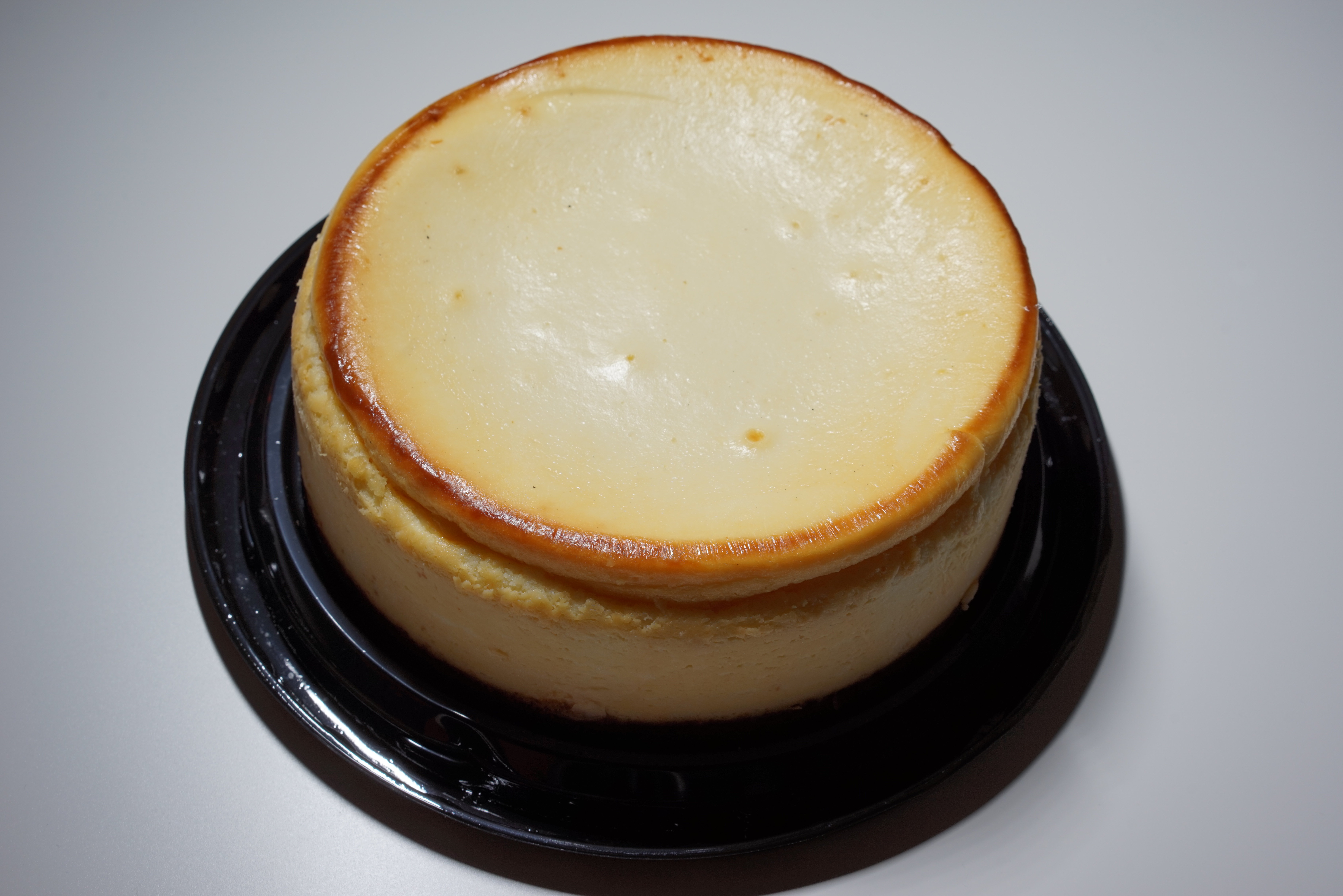 Andrew Zimmern Bizarre Foods Delicious Destinations Brooklyn - New York Style Cheese Cake