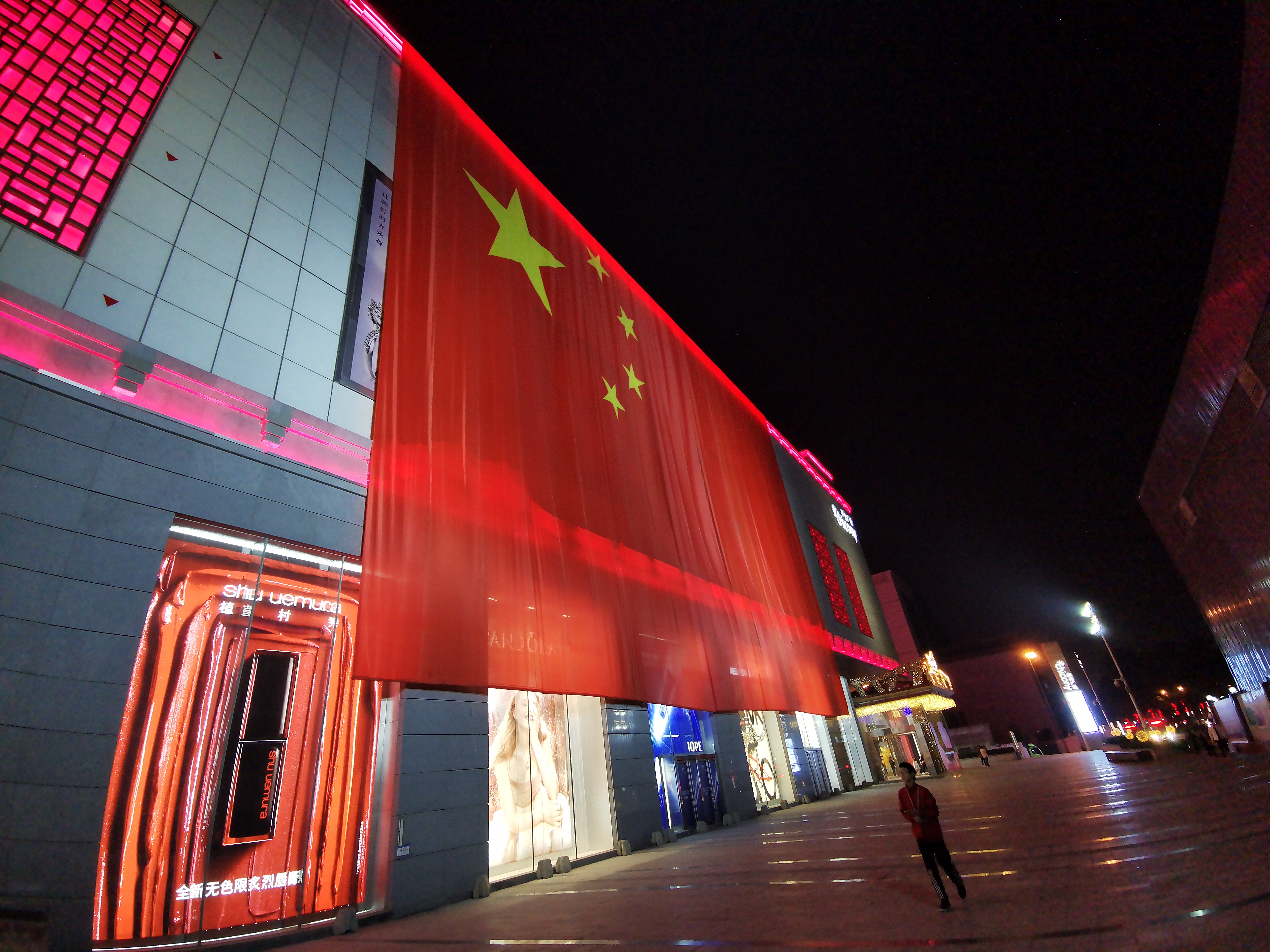 Les Chinois adorent les centres commerciaux. Ceux-ci lui rendent la pareille. © Cedric Lizotte