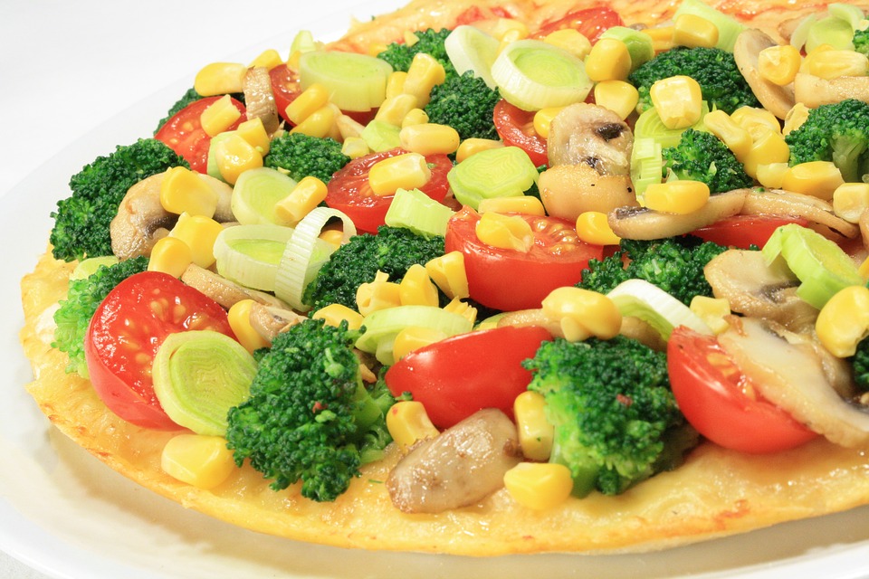 Anthony Bourdain US Heartland - Vegetarian Corn Pizza - photo by Max Pixel under CC0