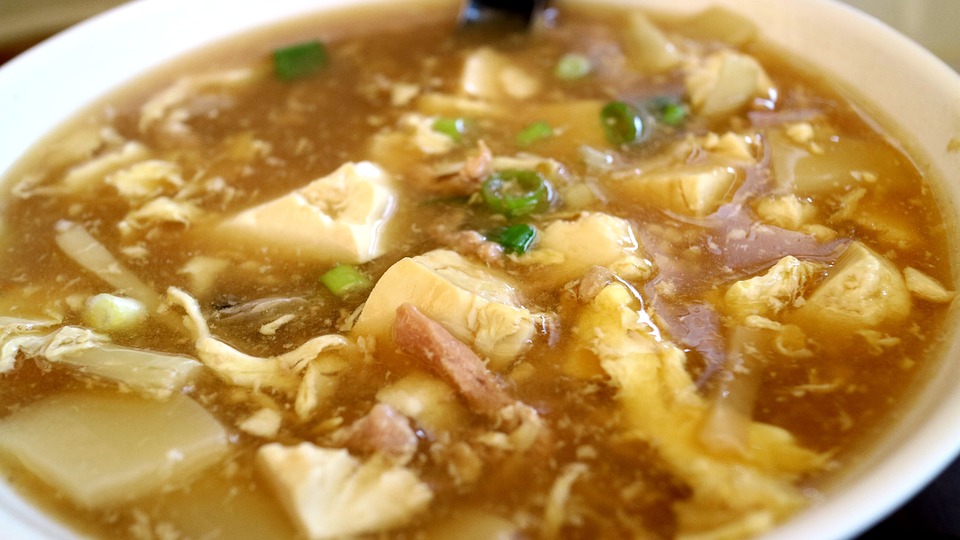Andrew Zimmern Bizarre Foods Delicious Destinations Chengdu - Pig Brain Mala - photo by jsbaw7160 under CC0