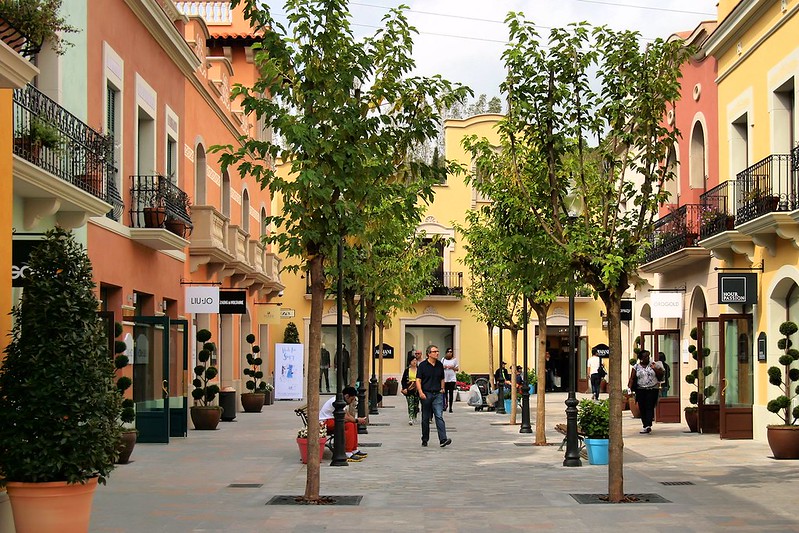 La Roca Village - photo by Jorge Franganillo under CC BY 2.0