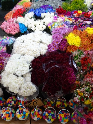 best shopping in Mexico City - a display of glowers at Mercado de Jamaica - photo by Adam Jones under CC BY-SA 2.0