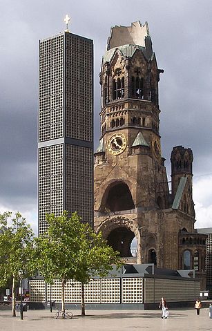 L'Église du Souvenir Kaiser Wilhelm à Berlin - photo by Shaqspeare/Unify under Public Domain