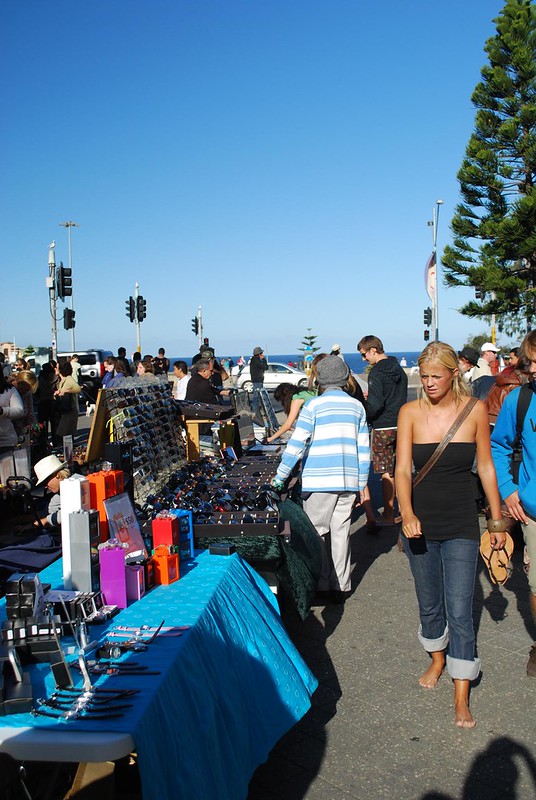 Shopping à Sydney - Marché du dimanche à Bondi Beach - photo par Alpha sous CC BY-SA 2.0