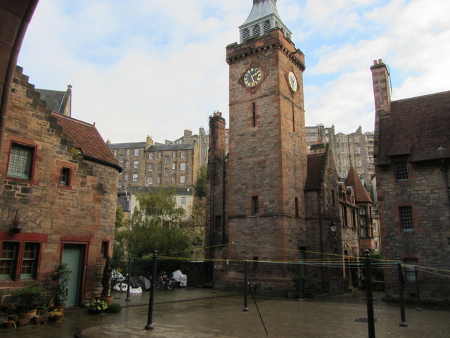 Well Court, Dean Village, Edinburgh - photo by Carol Walker under CC BY-SA 2.0