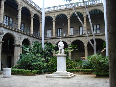 the central courtyard of the Museo de la Ciudad - photo by Phil Bartle under CC BY 2.0