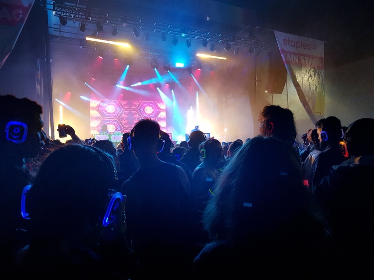 free things to do in Ottawa - Silent Disco at Glowfair - photo by Brian Dawson under CC0 1.0