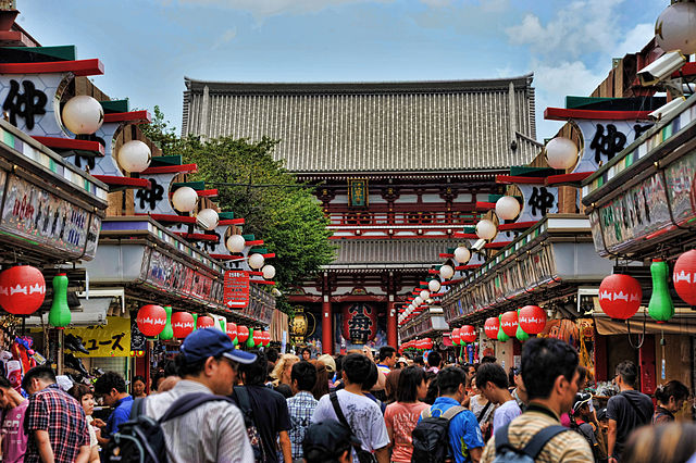 Sensō-ji in Asakusa - photo by chensiyuan under CC-BY-SA-4.0,3.0,2.5,2.0,1.0