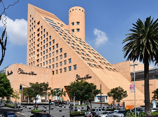El Palacio de Hierro in Polanco - photo by Gzzz under CC-BY-SA-4.0