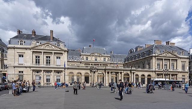 Palais-Royal - photo by Alexandre Prevot from Nancy, France under CC-BY-SA-2.0