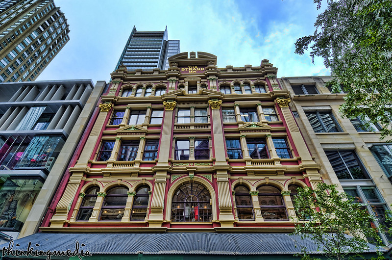 Shopping à Sydney - Strand Arcade v.1891 - photo par Governor Macquarie sous CC BY 2.0