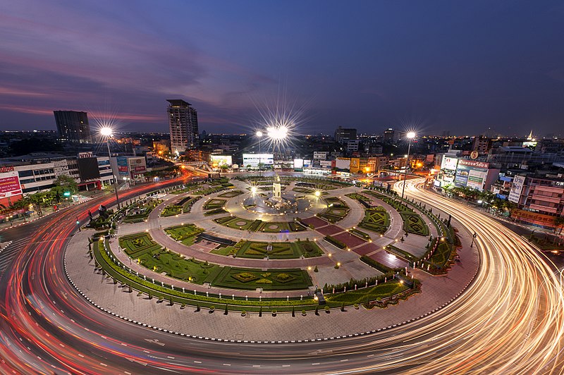 free things to do in Bangkok - Wongwian Yai in the Thon Buri District of Bangkok - photo by Preecha.MJ under CC-BY-SA-4.0