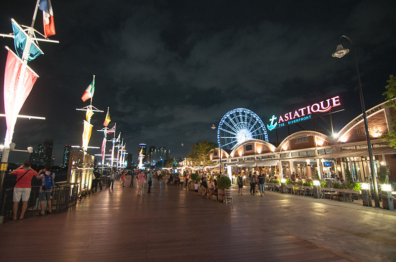 Waterfront promenade of ASIATIQUE: The Riverfront - photo by chee.hong under CC-BY-2.0