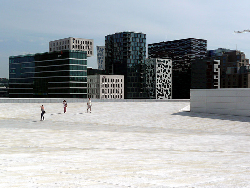 free things to do in Oslo - The Barcode Project, viewed from the Oslo Opera House - photo by Ghirlandajo under CC-BY-SA-4.0