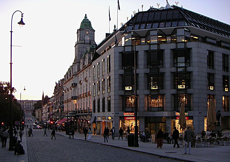 Karl Johans Gate - photo by John Erling Blad under CC-BY-SA-2.5