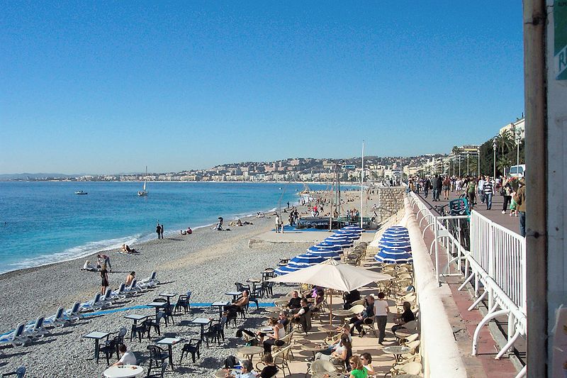 L'Opéra plage in Nice - photo by Patrice Semeria under PD-self