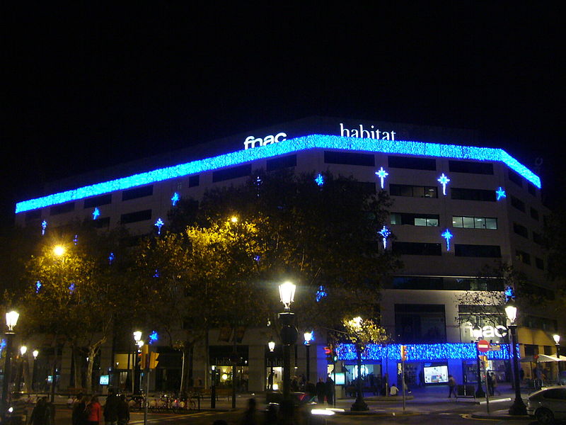 fnac in Plaça Catalunya - photo by Jordiferrer under CC-BY-SA-3.0