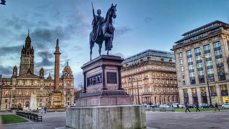 free things to do in Glasgow - statue of Queen Victoria on horseback at George Square - photo by Eighthofjanuary under GFDL and CC-BY-SA-3.0