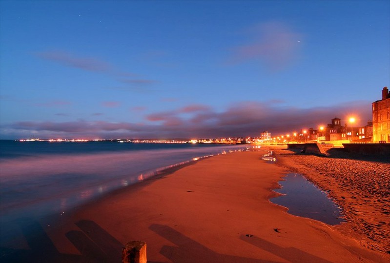 free things to do in Edinburgh - Portobello Beach, Edinburgh - photo by Rob Schulze under CC BY-SA 2.0