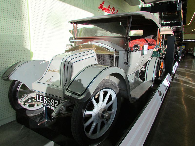 free things to do in Glasgow - Arrol-Johnston vintage car at the Riverside Museum - photo by Glen Bowman from Newcastle, England under CC-BY-2.0