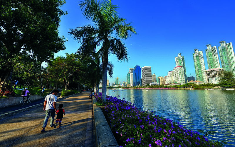 Benjakitti Park - photo by Mr.Peerapong Prasutr under CC-BY-SA-4.0
