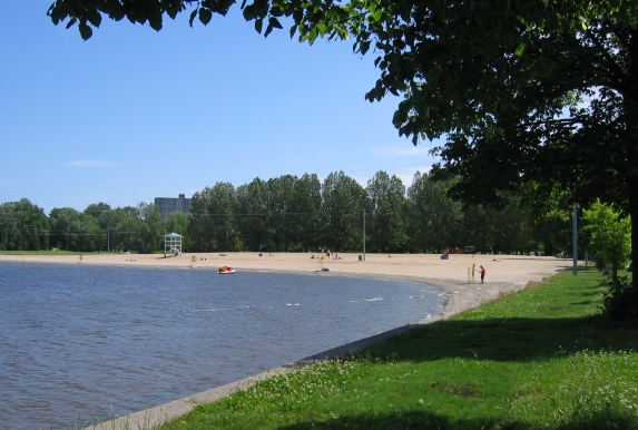 Ottawa's Britannia Beach - photo by James R. Skinner under CC-BY-SA-2.5