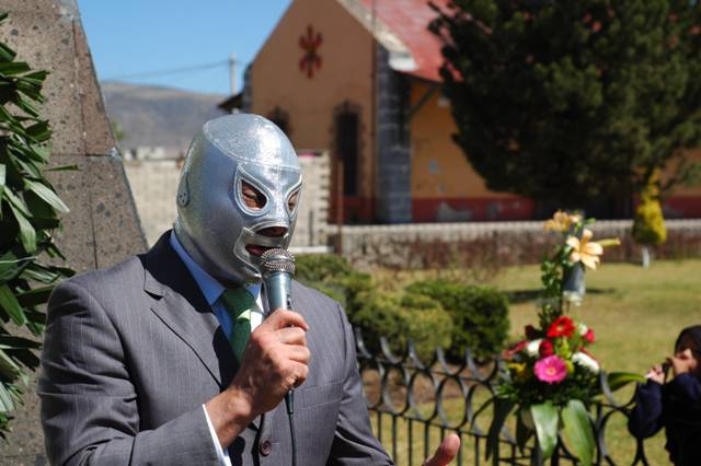 Mexican wrestler Hijo del Santo - photo by Fotosuabe under CC-BY-SA-2.0