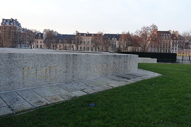 Mémorial des Martyrs de la Déportation - photo by Guilhem Vellut from Paris, France under CC-BY-2.0