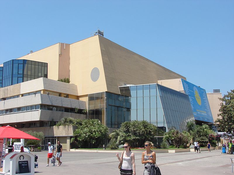 Palais des Festivals et des Congres on Promenade de la Croisette - photo by M.Strīķis under CC-BY-SA-3.0