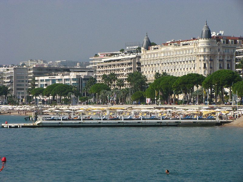 three days in Cannes - Pointe Croisette - photo by bogdan1971 under CC-BY-SA-3.0