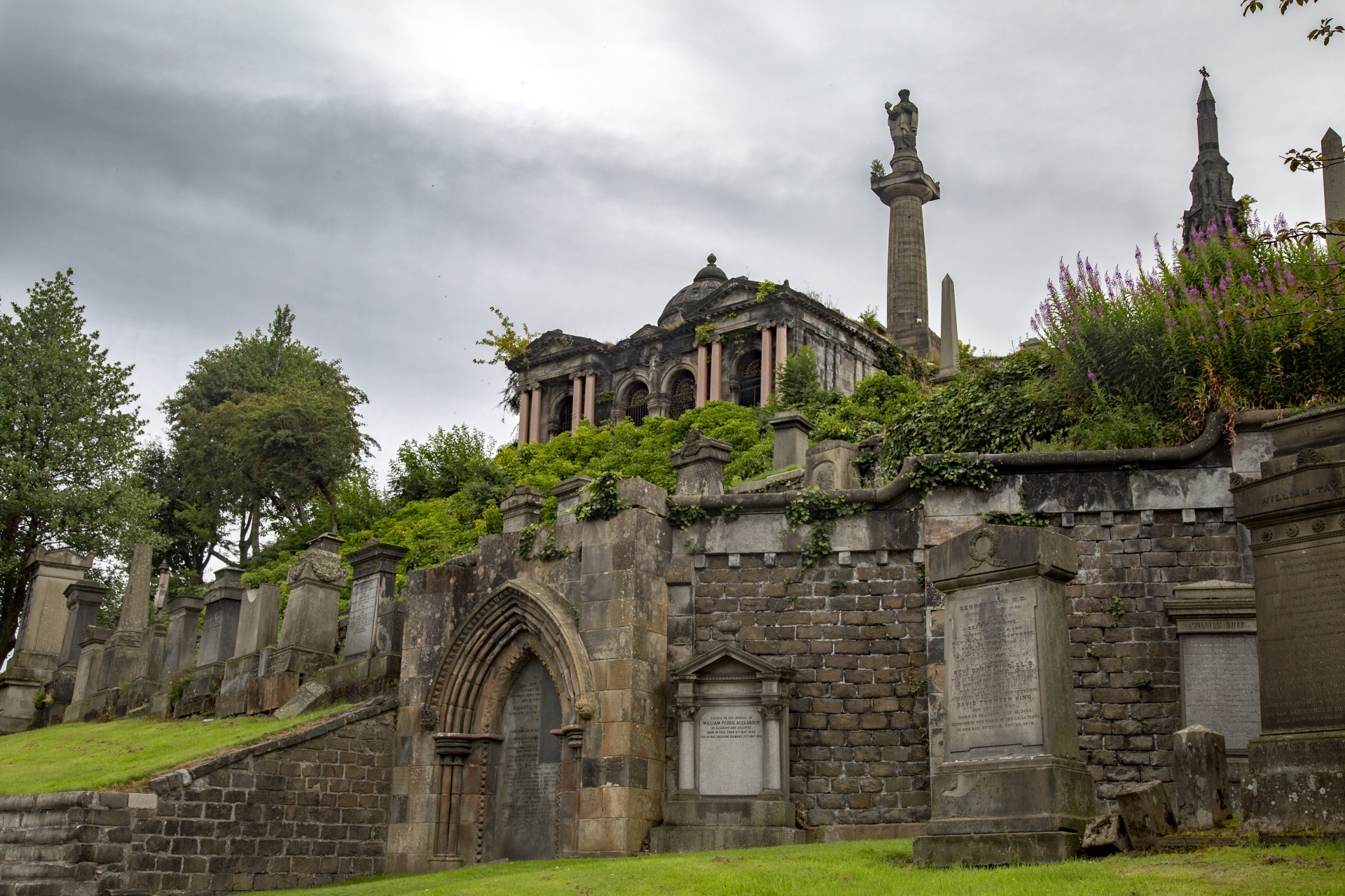 The Glasgow Necropolis - photo by George Hodan under CC0 Public Domain