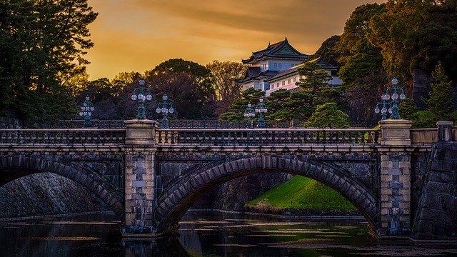 Tokyo Imperial Palace with seimon ishibashi - photo by ierre Blaché from Pixabay under Pixabay License