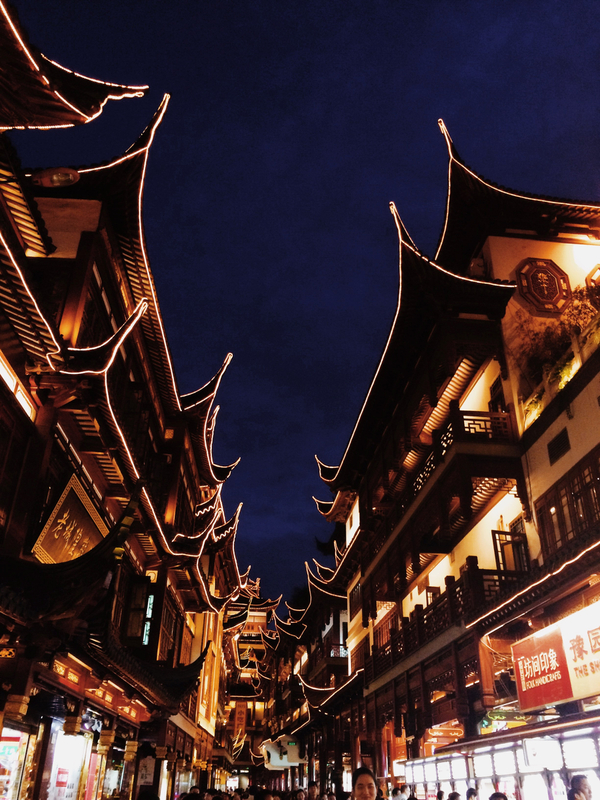 free things to do in Shanghai - Shanghai Old Street at night - photo by Good Free Photos under CC0 / Public Domain