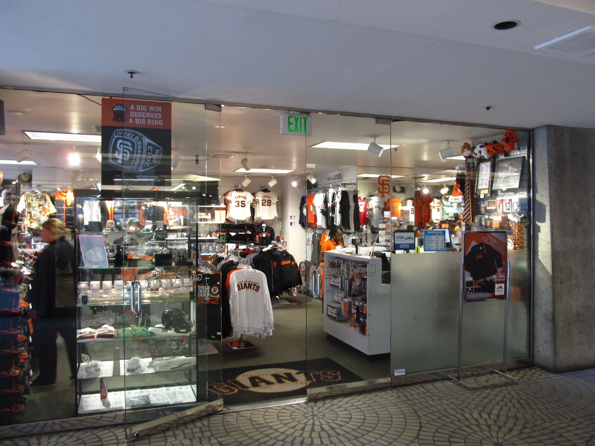 The Giants Dugout Store at the Embarcadero Center - photo by Ken Lund under CC BY-SA 2.0