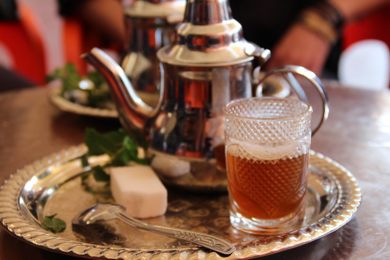 Anthony Bourdain Tangier - Moroccan mint tea - photo by Thibaut Démare under CC BY-SA 2.0