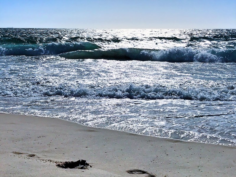 Swanbourne Beach - photo by Mark Pegrum under CC BY-SA 2.0